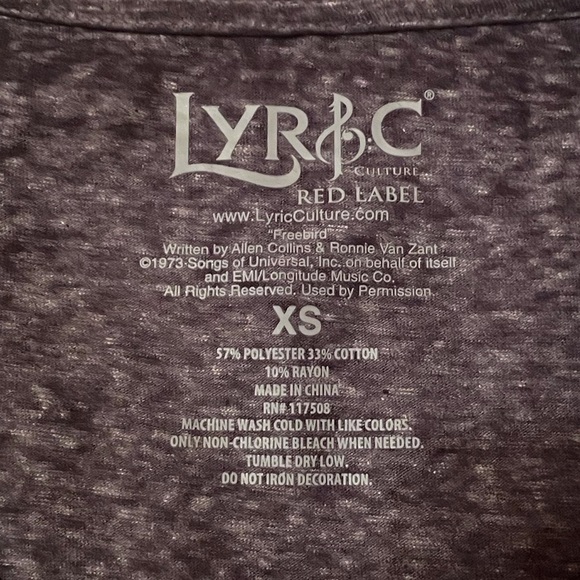 Lyric Freebird V-Neck T-Shirt - Picture 3 of 5